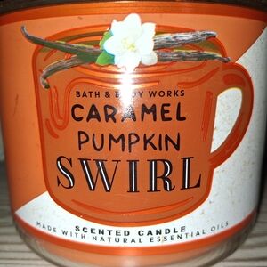 Bath & Body Works CARAMEL PUMPKIN SWIRL 3 Wick Candle 14.5 Oz. NEW